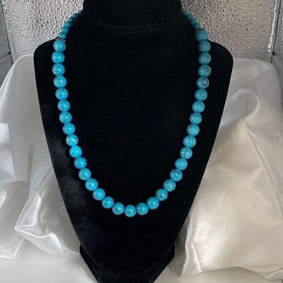 AFH# Striking Turquoise & Silver Matched Necklace & Earrings - Picture 5 of 9